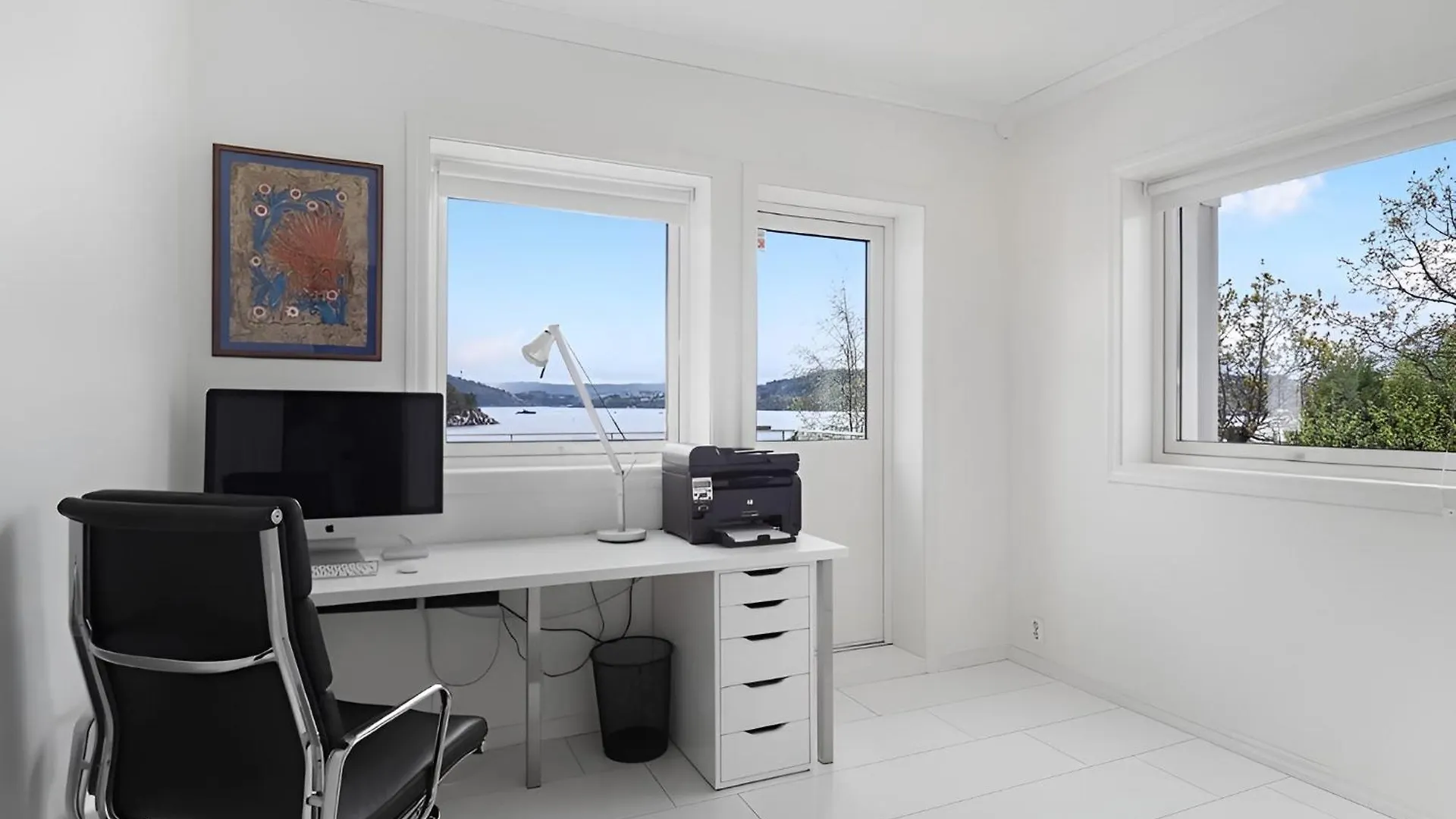 Beachfront Villa With Jacuzzi, Cinema & Canoe Bergen 0*,